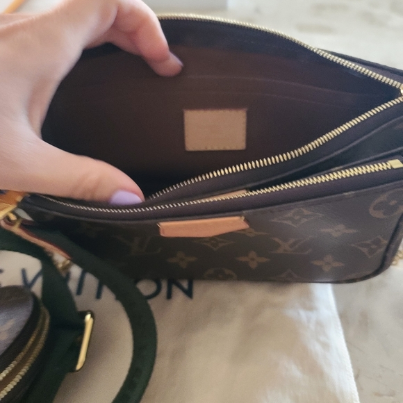 Authentic used Louis Vuitton multi pochettes - Picture 3 of 6